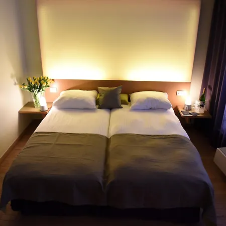 322 Lambermont Brussels 3*