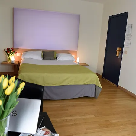322 Lambermont Brussels Hotel